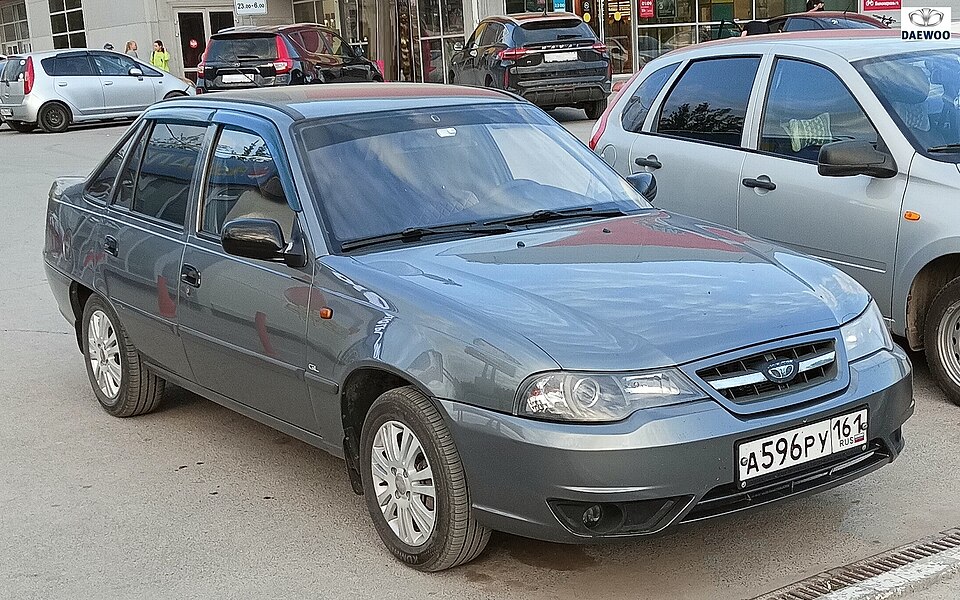 Daewoo Nexia — автомобиль марки Daewoo