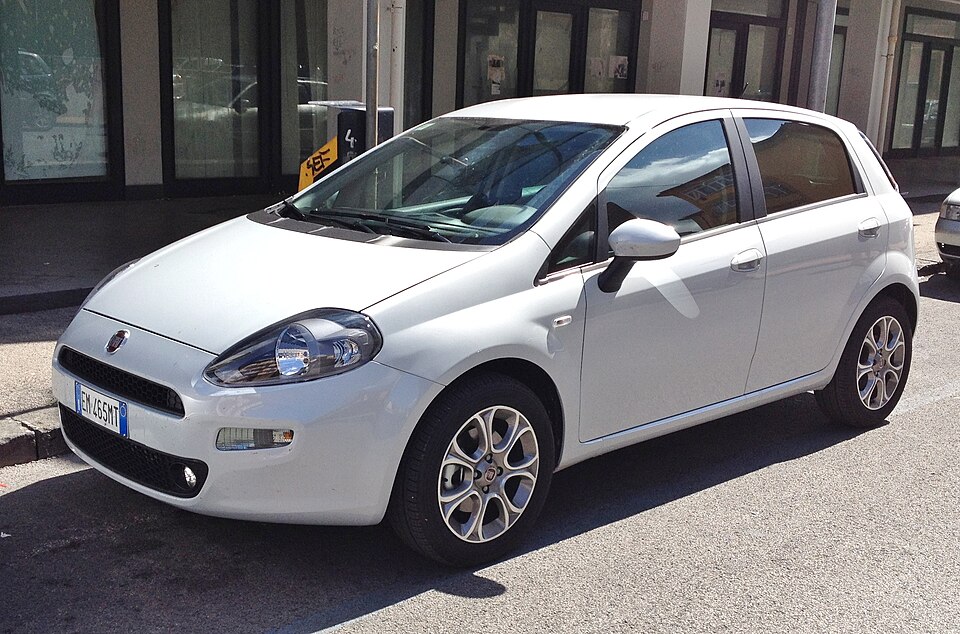 Fiat Punto — автомобиль марки Fiat