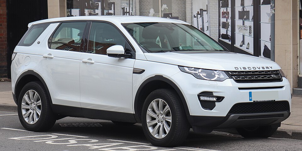 Land Rover Discovery Sport — автомобиль марки Land Rover