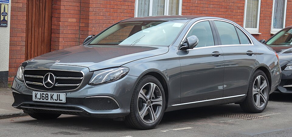 Mercedes-Benz E-Class (W213) — автомобиль марки Mercedes-Benz