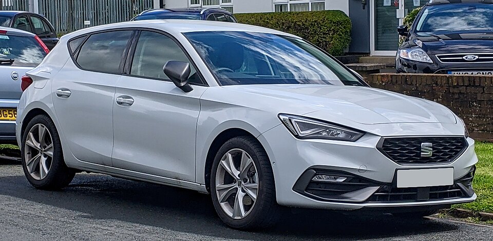 SEAT Leon — автомобиль марки SEAT